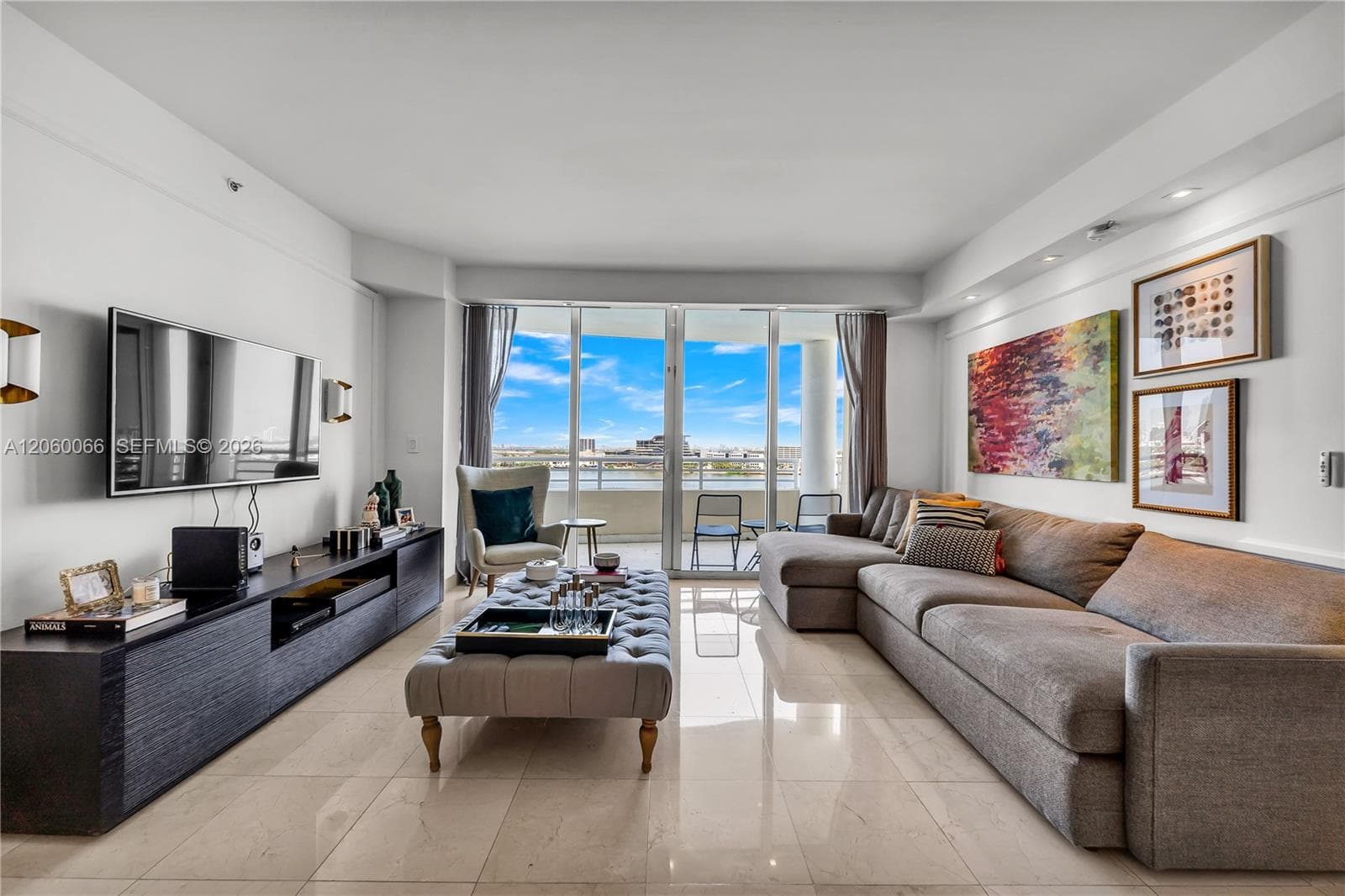 Condominium at 848 Brickell Key Dr # 1102, Miami FL 33131