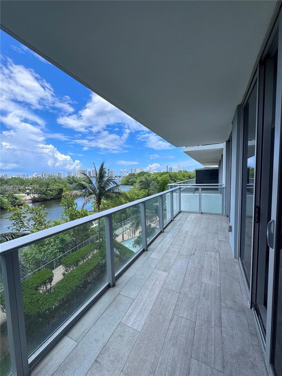 Condominium at 16385 Biscayne Blvd # 305, North Miami Beach FL 33160