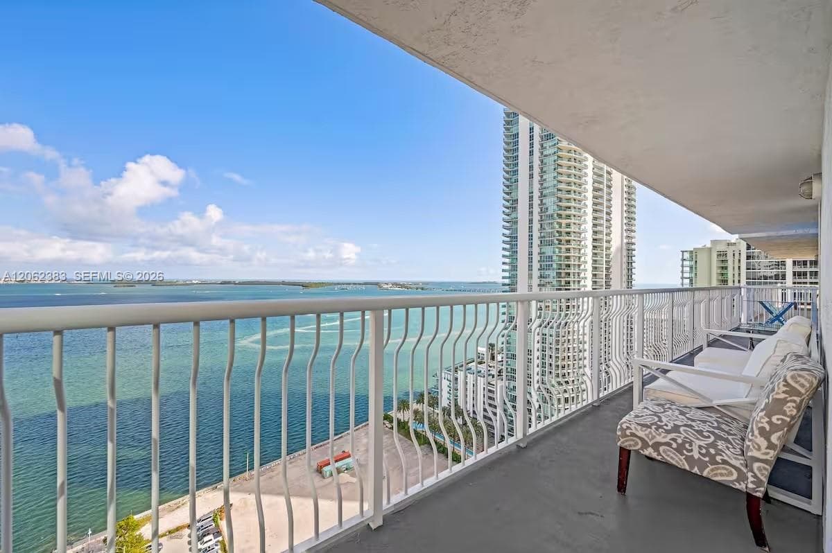 Condominium at 1200 Brickell Bay Dr # 2502, Miami FL 33131