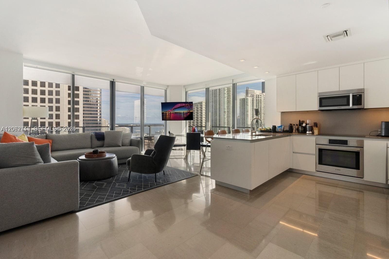 Condominium at 68 SE 6th St # 2101, Miami FL 33131