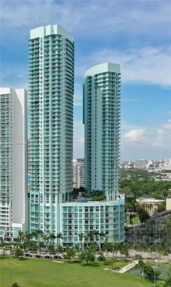 Condominium at 1900 N Bayshore Dr # 512, Miami FL 33132
