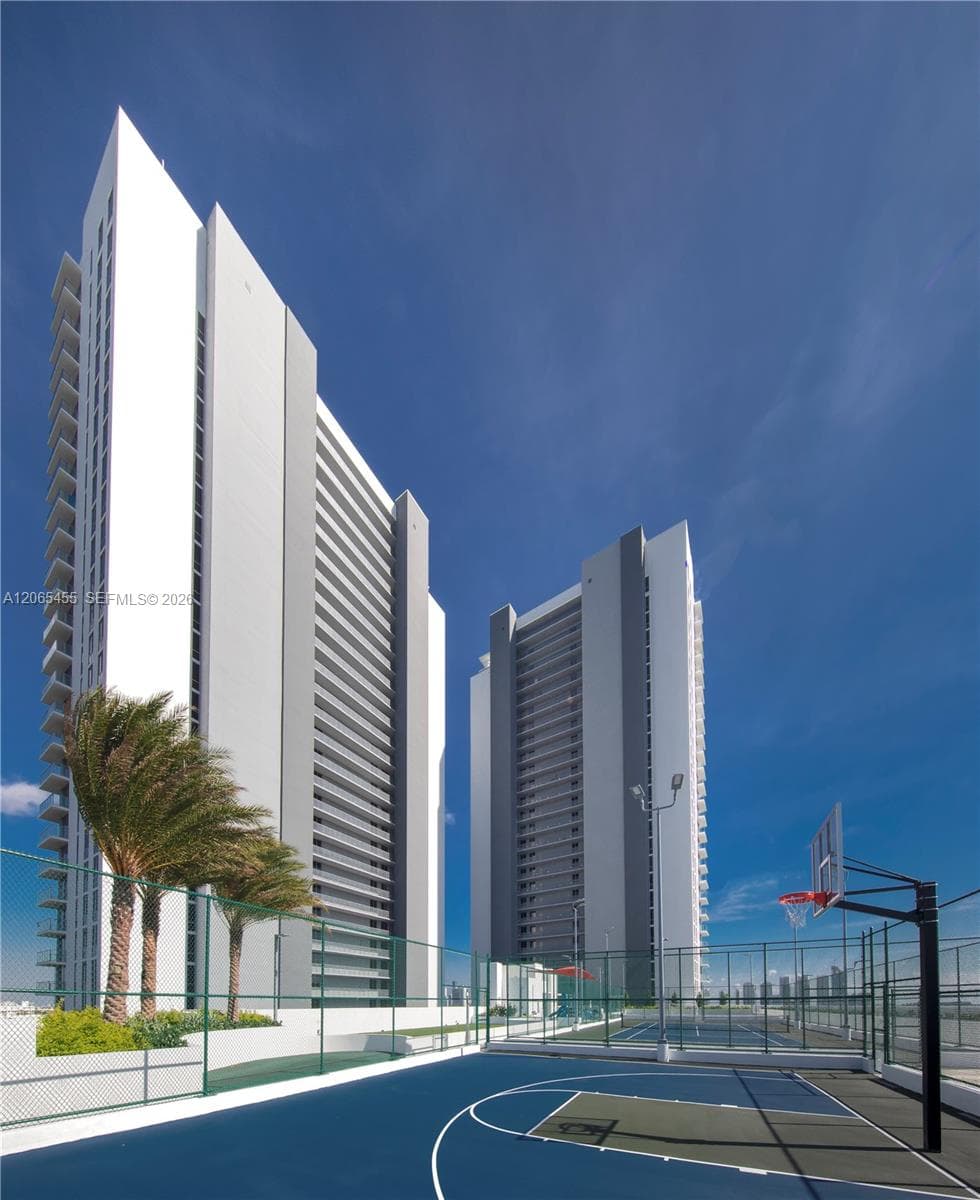 Condominium at 16385 Biscayne Blvd # # 419, North Miami Beach FL 33160