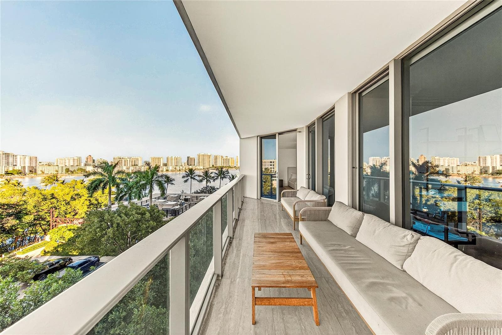 Condominium at 17301 Biscayne Boulevard # 506, North Miami Beach FL 33160