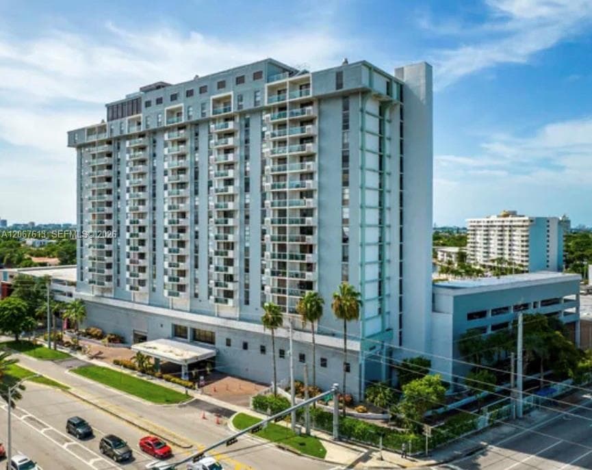 Condominium at 13499 Biscayne Blvd, North Miami FL 33181