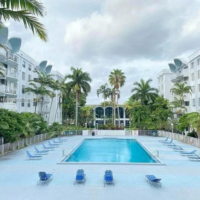 Condominium at 492 NW 165th St Rd # 415, Miami FL 33169