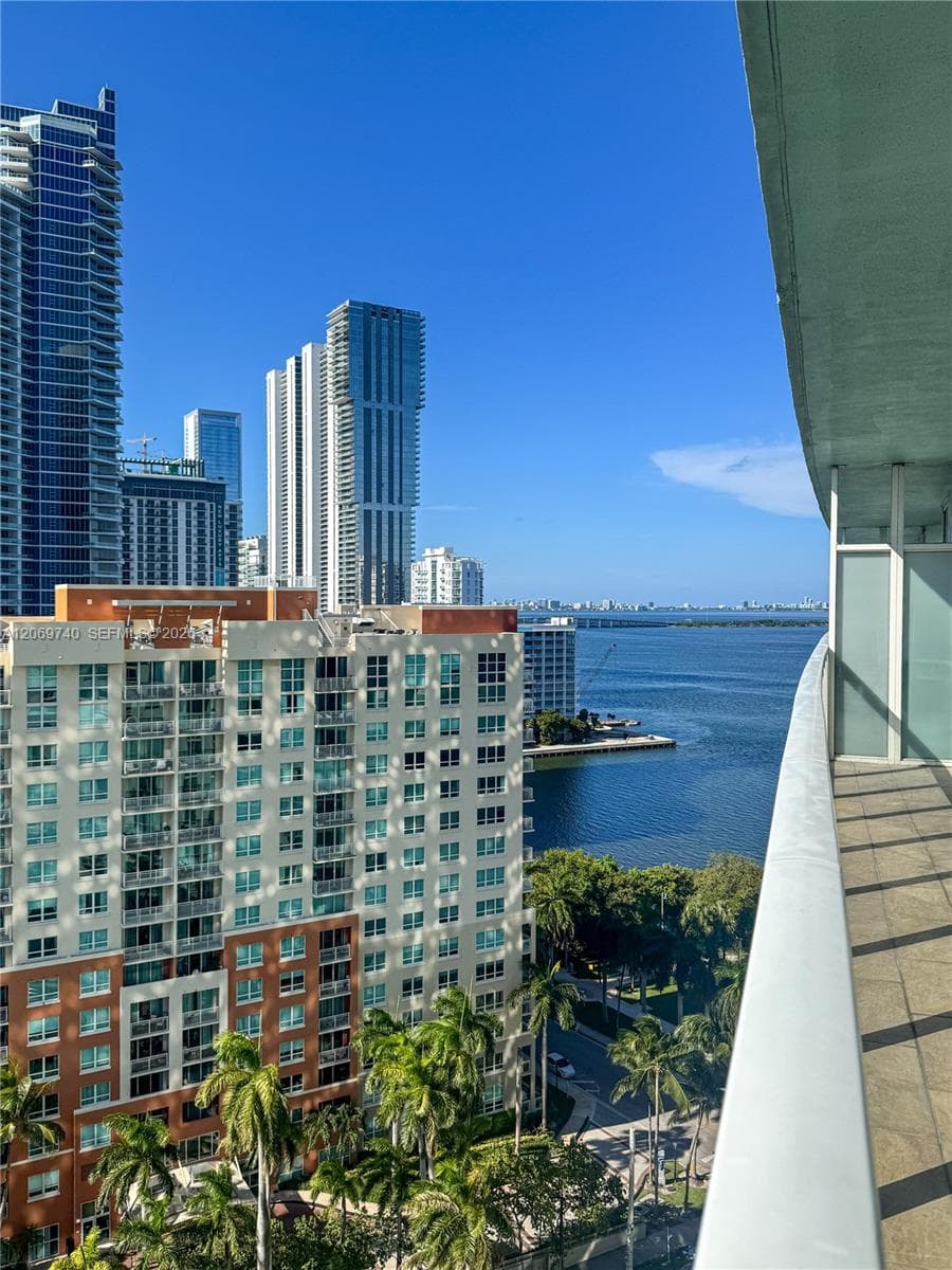Condominium at 1900 N Bayshore Dr # 1618, Miami FL 33132