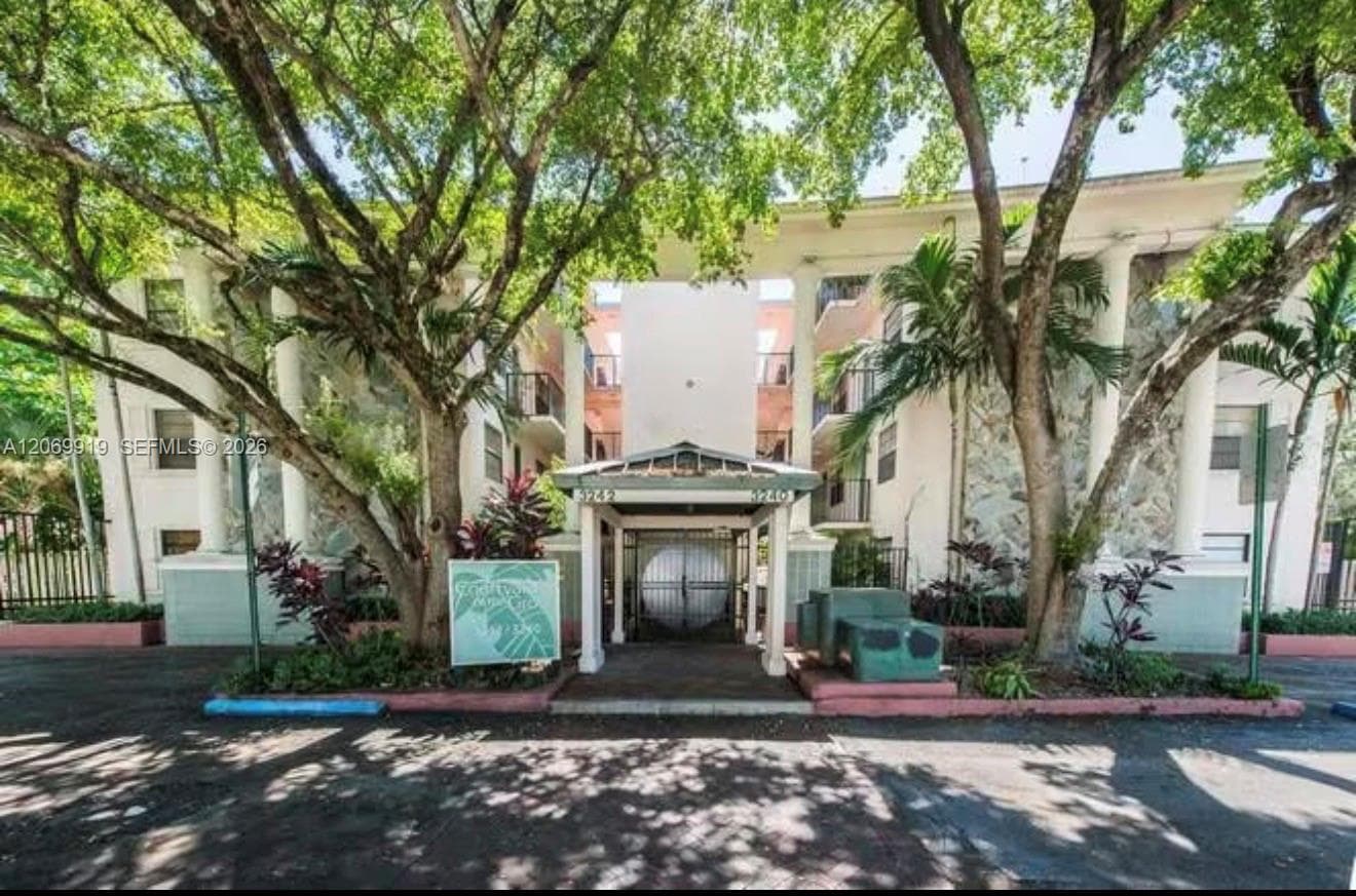 Condominium at 3240 Mary St # S202, Coconut Grove FL 33133