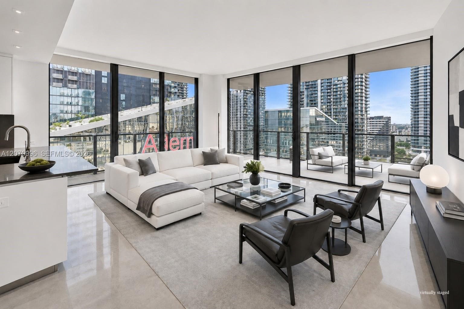 Condominium at 68 SE 6th St # 1702, Miami FL 33131