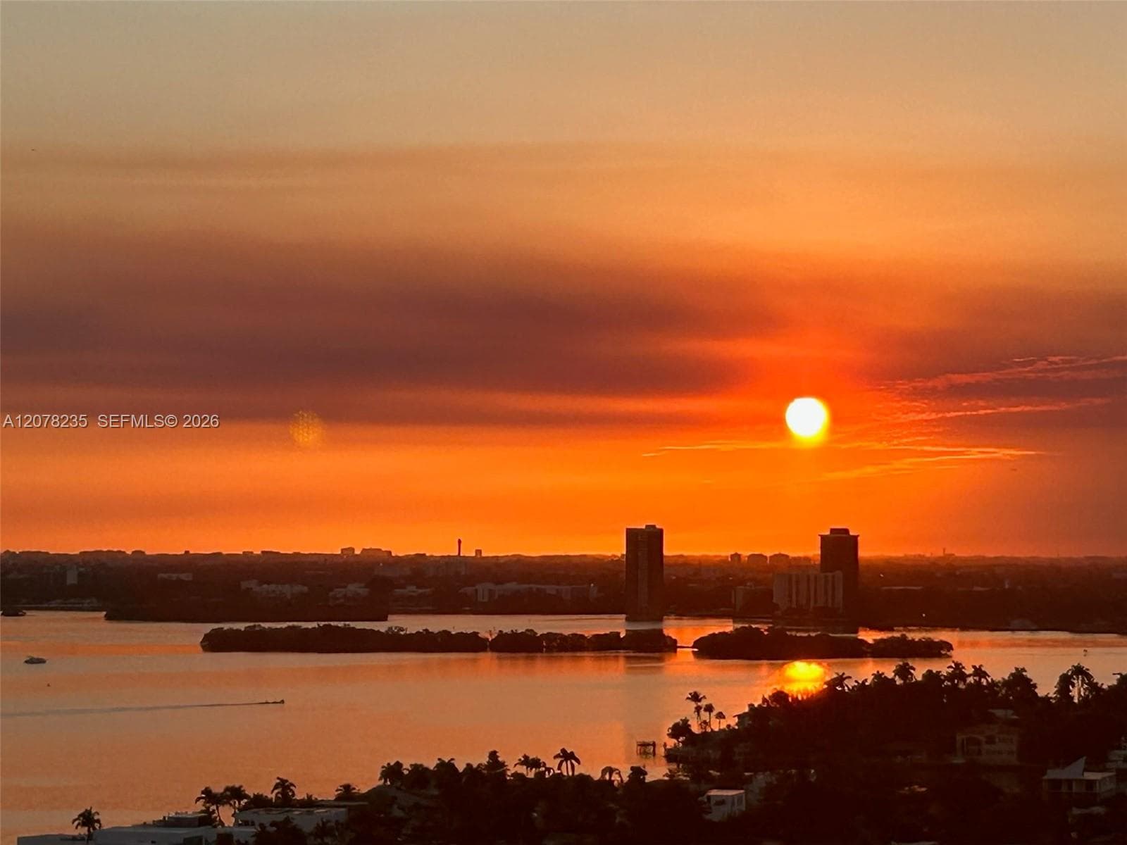 Condominium at 7601 E Treasure Dr, North Bay Village FL 33141