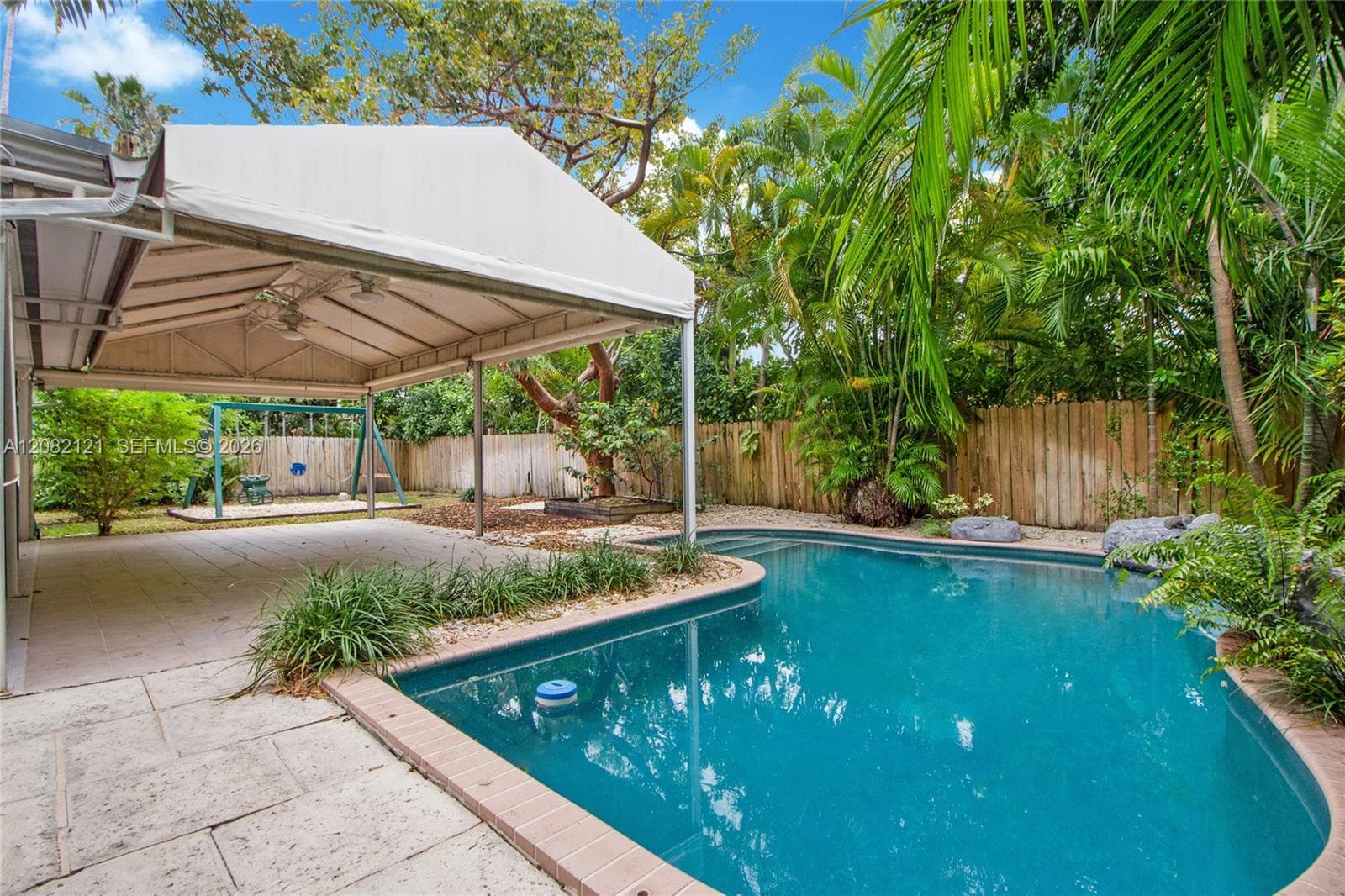 Single Family Residence at 119 Harbor Dr, Key Biscayne FL 33149