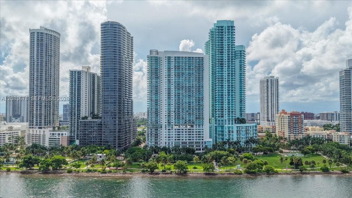 Condominium at 1800 N Bayshore Dr # 612, Miami FL 33132