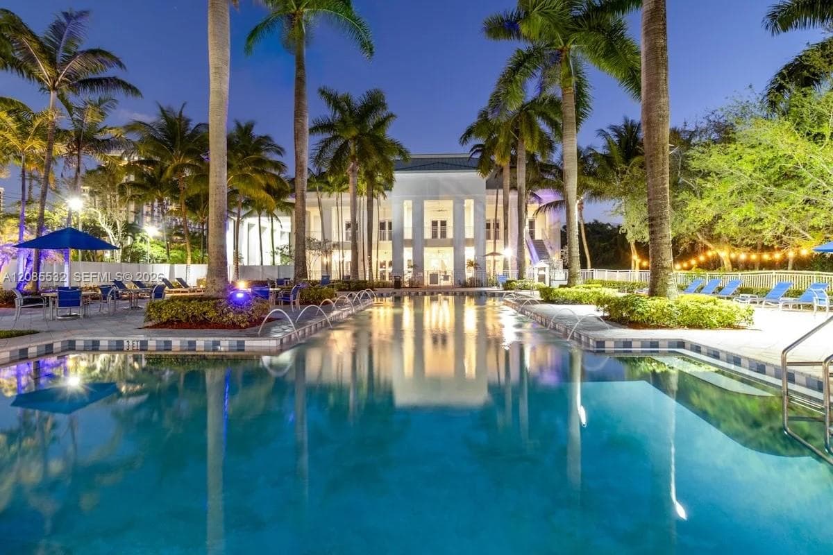 Condominium at 5300 NW 87th Ave # 1512, Doral FL 33178