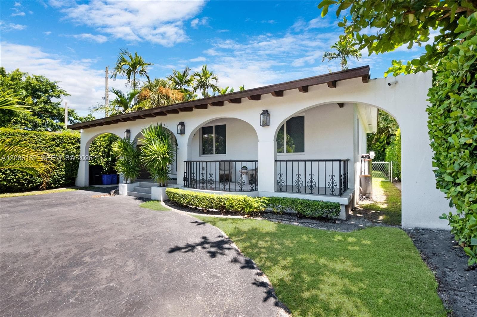 Single Family Residence at 817 Tangier St, Coral Gables FL 33134