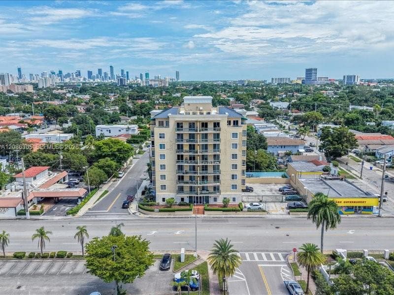 Condominium at 2501 SW Douglas Rd # 202, Miami FL 33133