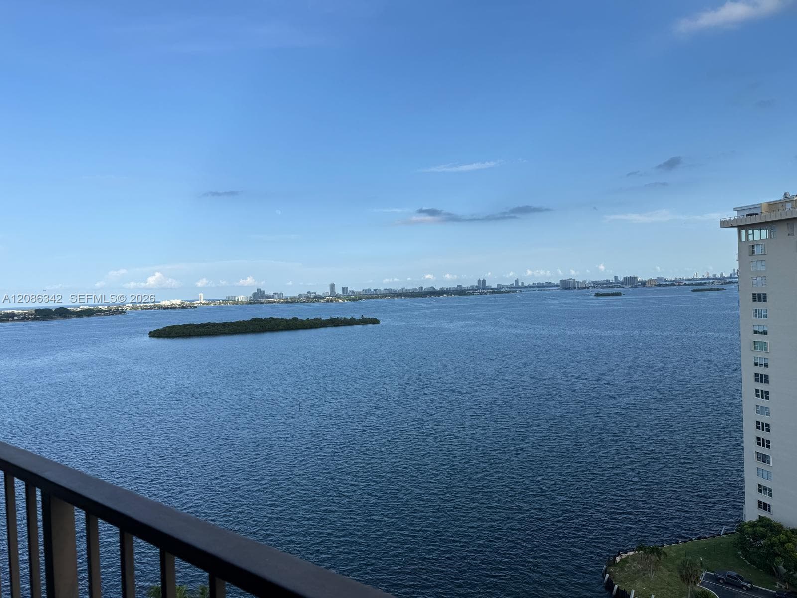 Condominium at Miami, FL, 33181