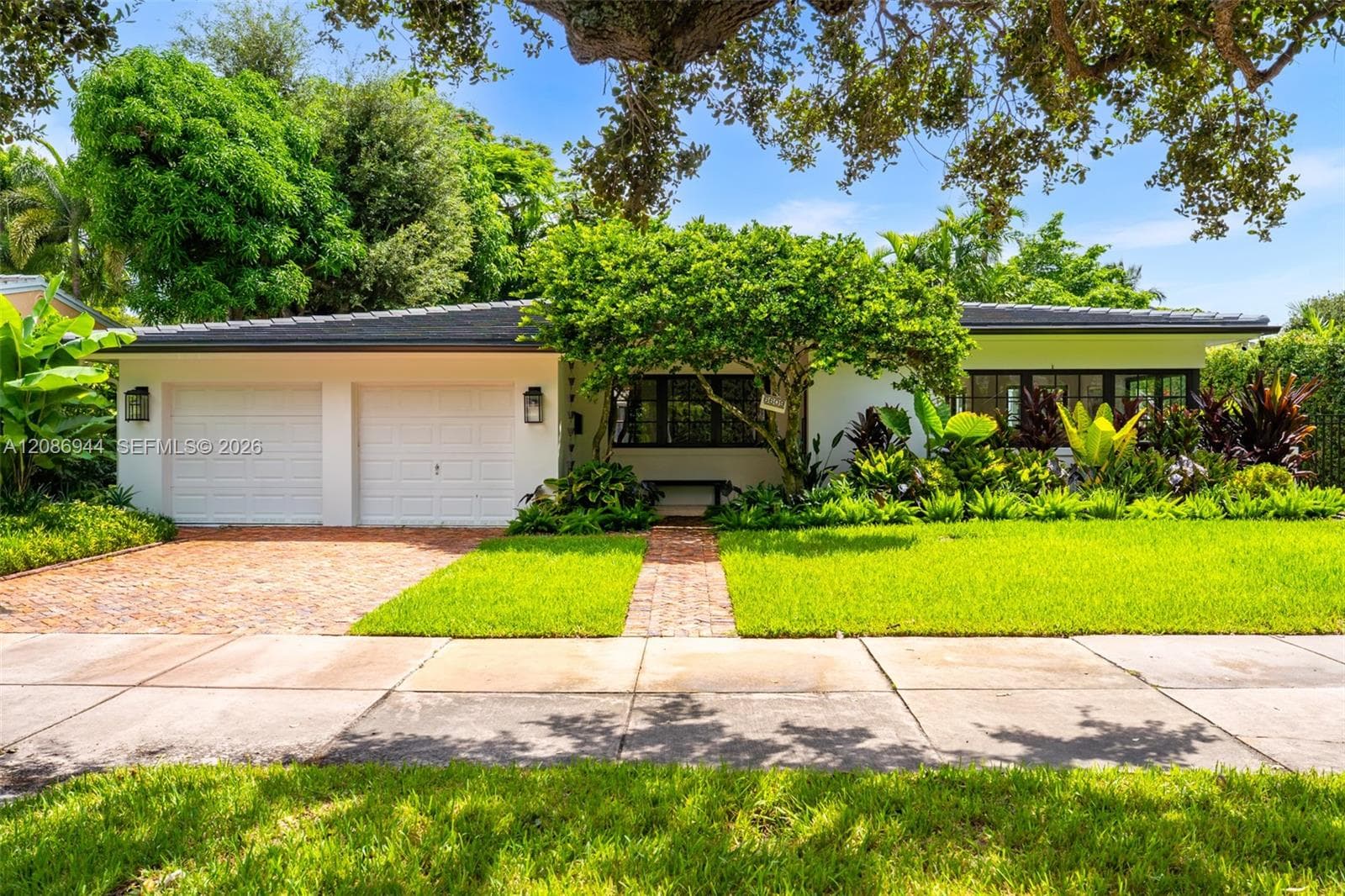 Single Family Residence at 6609 Maynada St, Coral Gables FL 33146