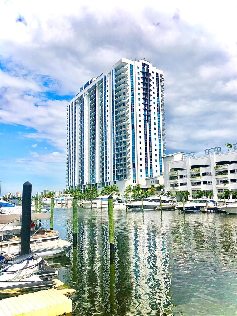 Condominium at 17111 BISCAYNE Boulevard # 1903, North Miami Beach FL 33160