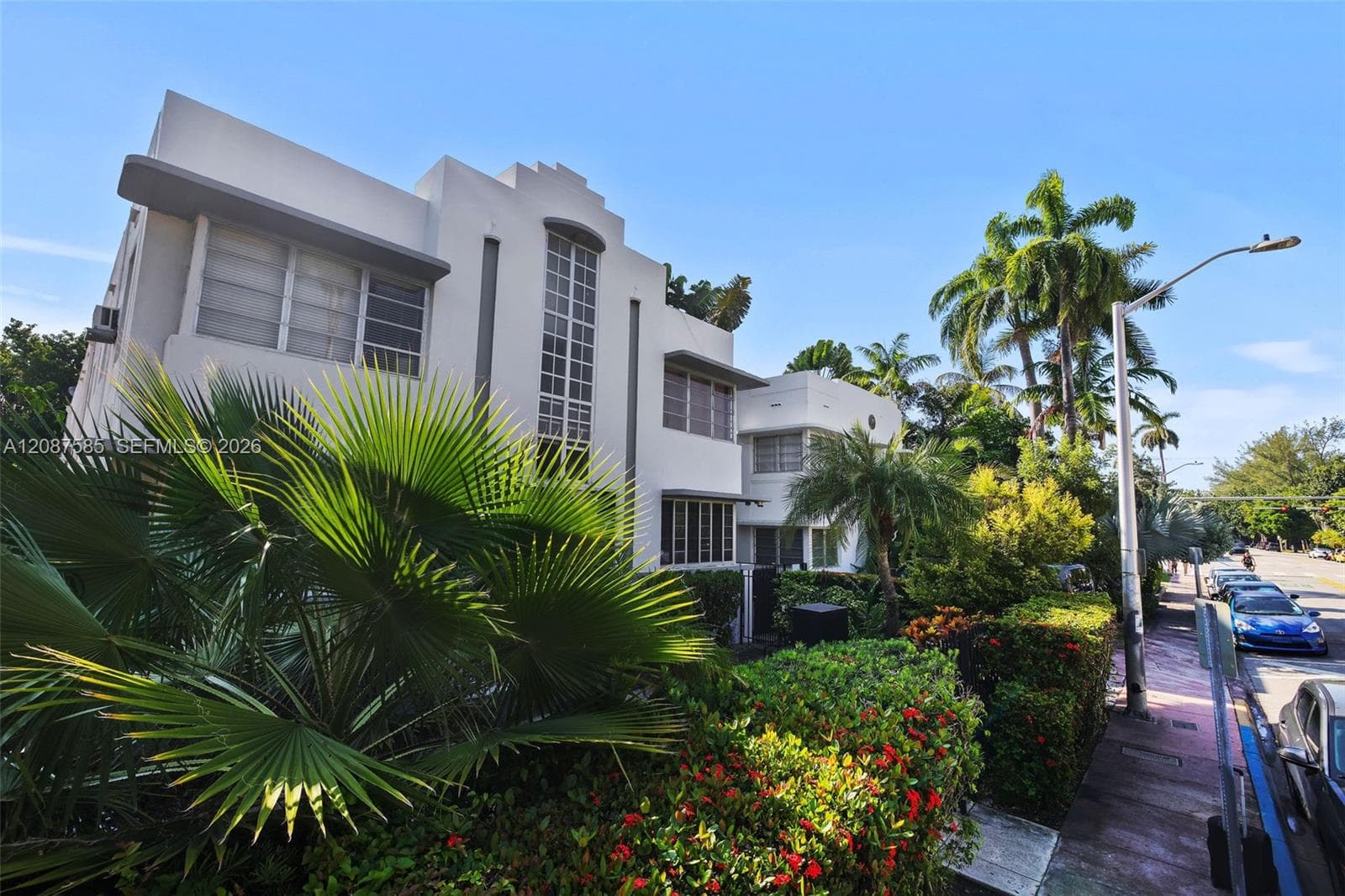 Stock Cooperative at 1525 Meridian Ave # 202, Miami Beach FL 33139