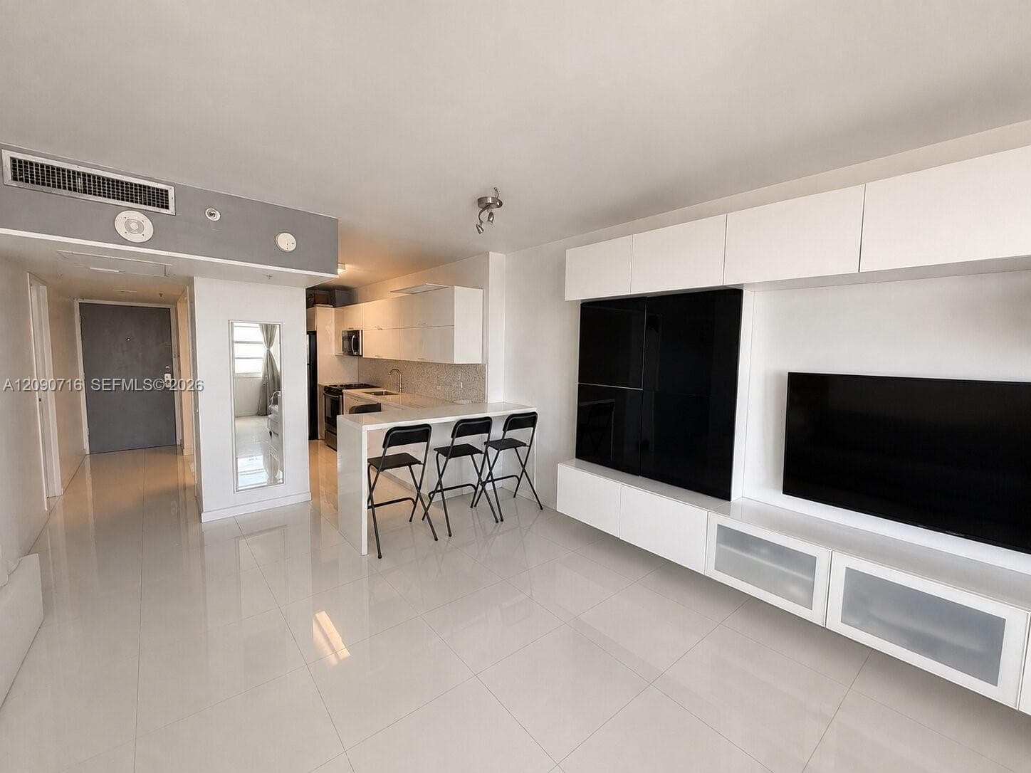 Condominium at Miami Beach, FL, 33139